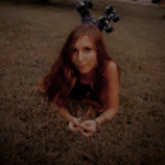 Meet your Posher, Jessica - Picture 1 of 1
